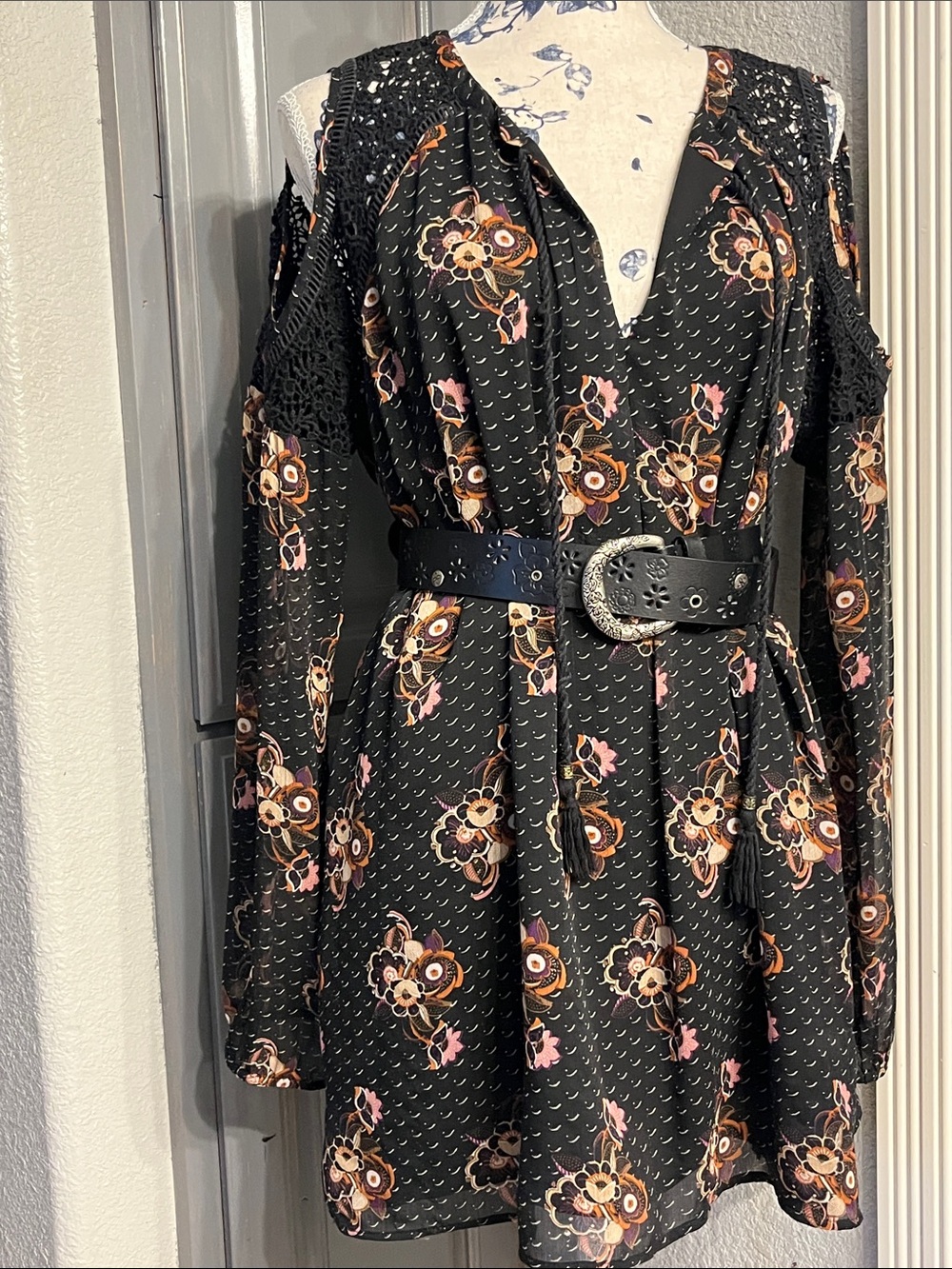 Black Floral Cold-Shoulder Dress